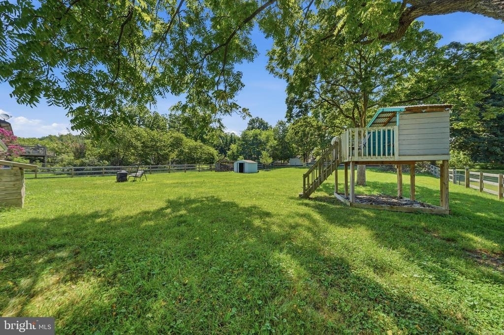 16 Ford Avenue - Photo 26