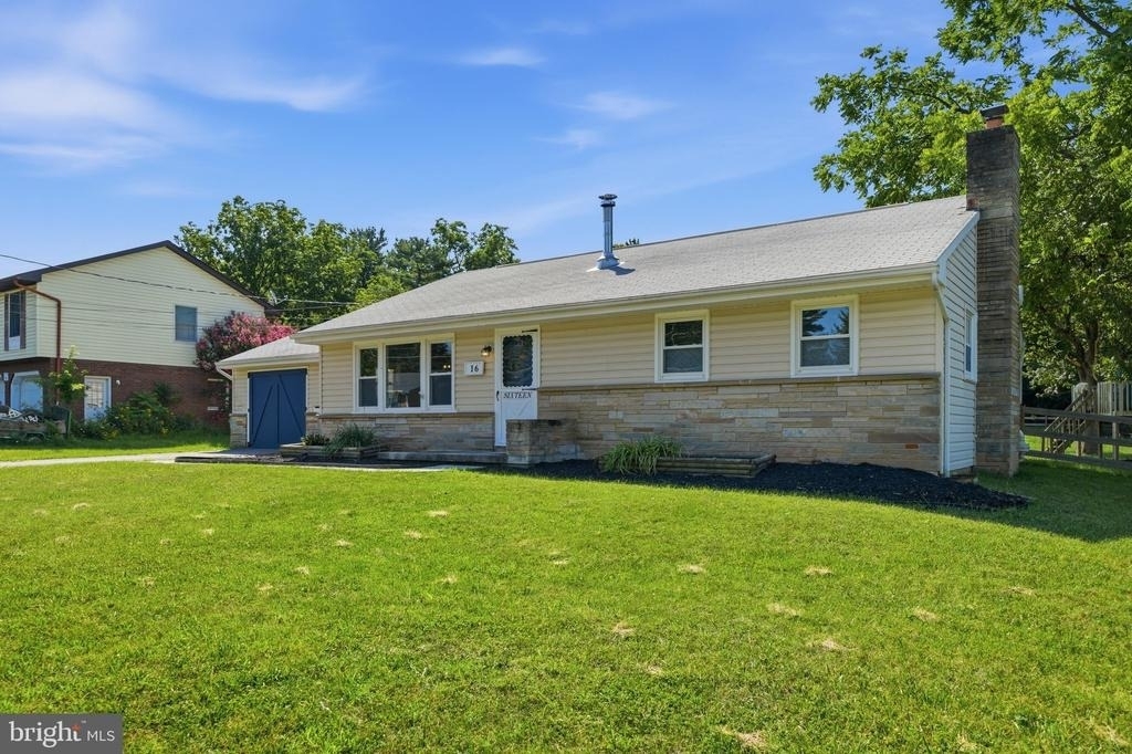 16 Ford Avenue - Photo 4