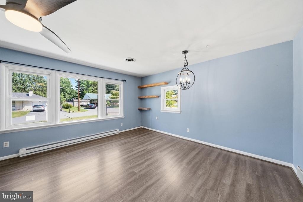 16 Ford Avenue - Photo 8