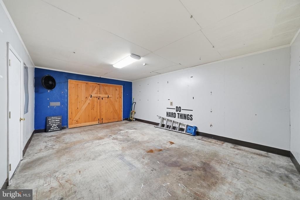 16 Ford Avenue - Photo 24