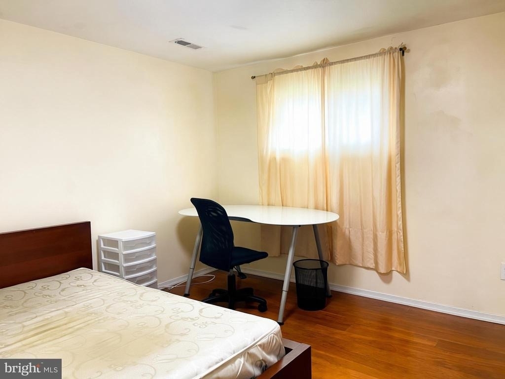 9122 Bridgewater Street - Photo 7