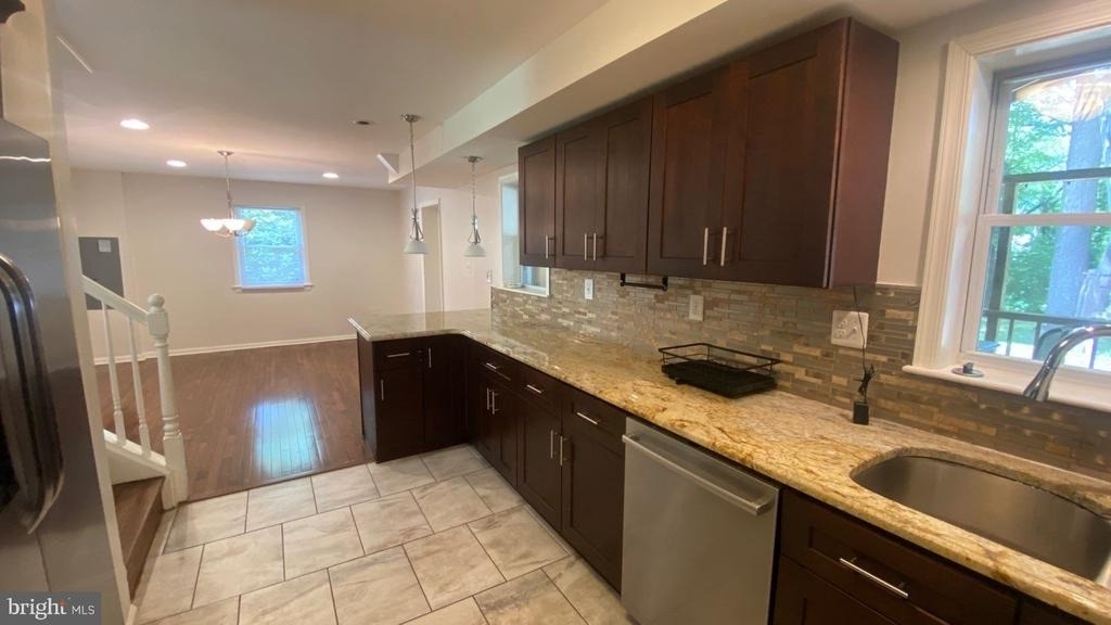 6006 Windham Road - Photo 5