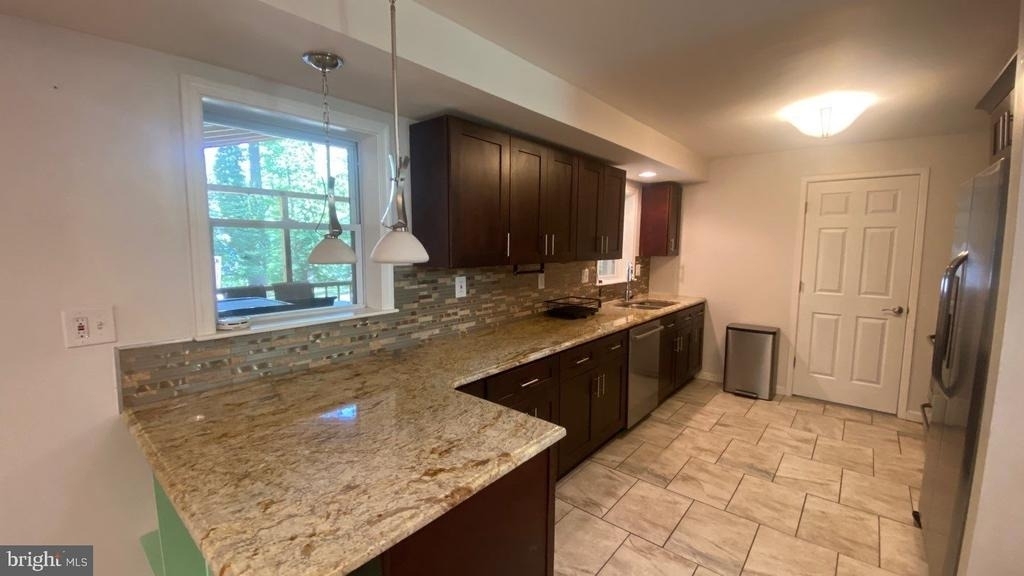 6006 Windham Road - Photo 3