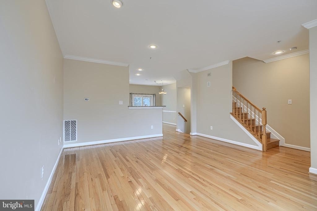 5407 Commerce Row - Photo 6