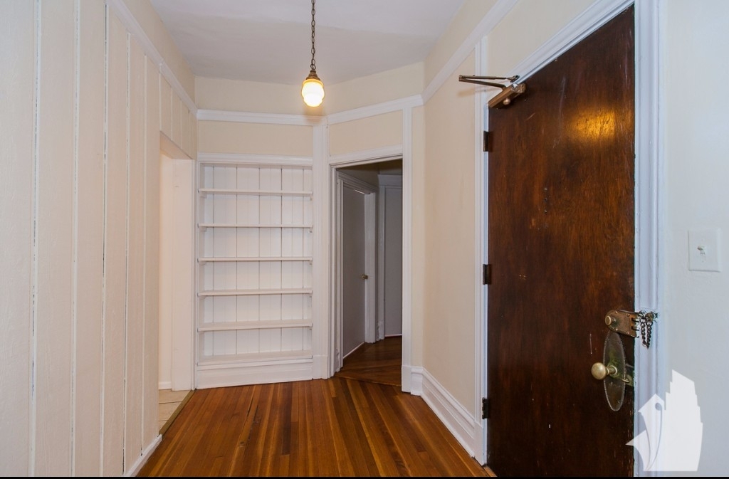 1220 N Dearborn - Photo 1