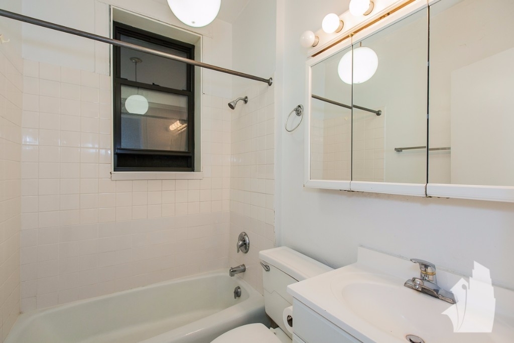 1220 N Dearborn - Photo 10