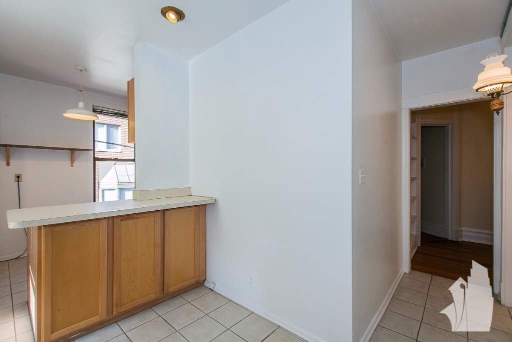 1220 N Dearborn - Photo 4