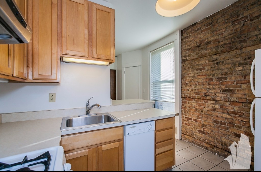 1220 N Dearborn - Photo 7