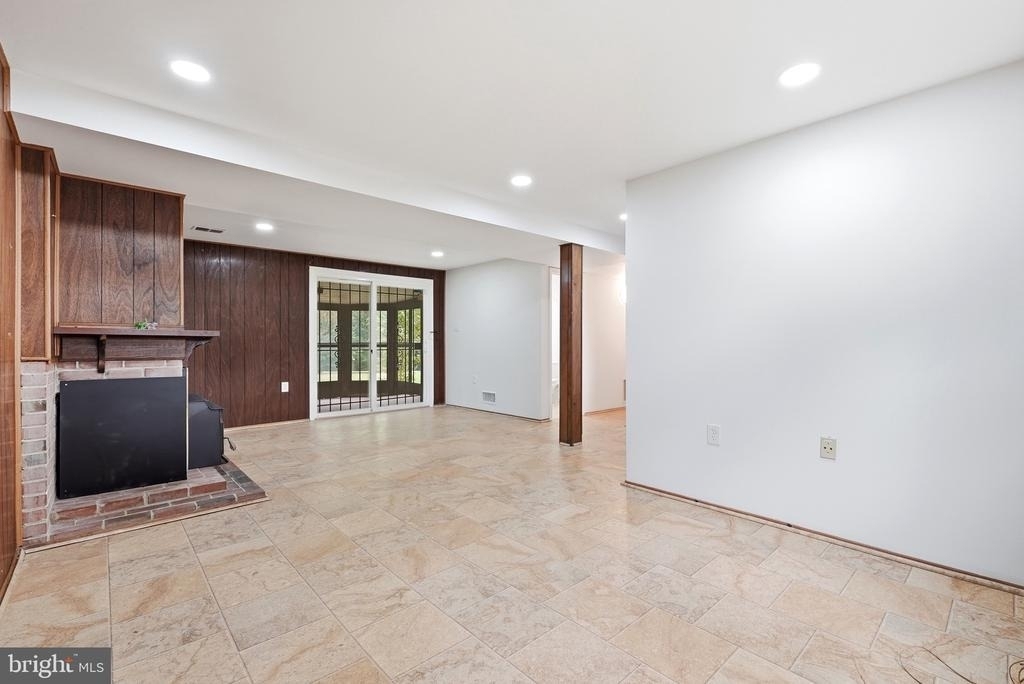 17004 Gohagen Road - Photo 21
