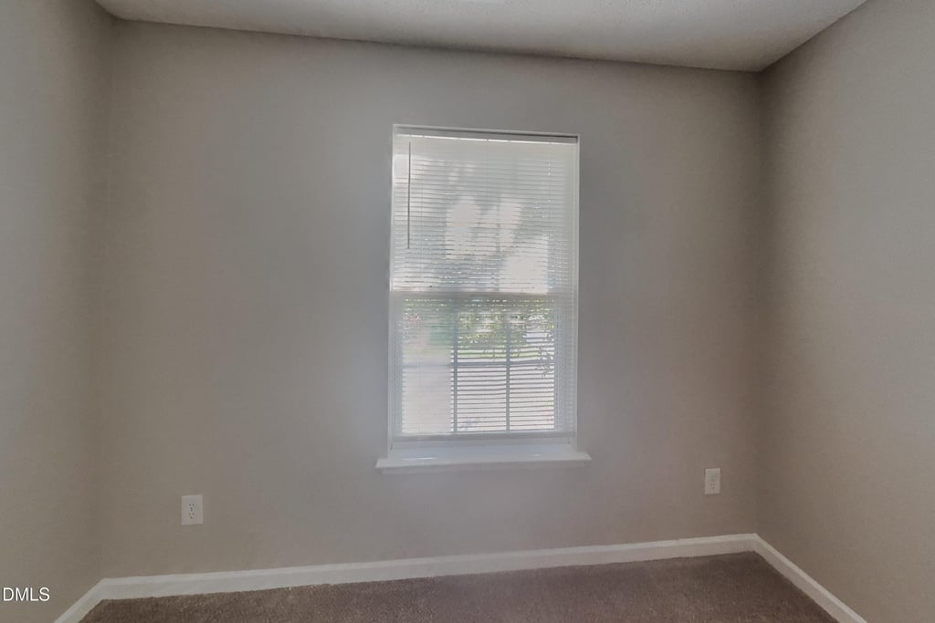 4812 Silverdene Street - Photo 9