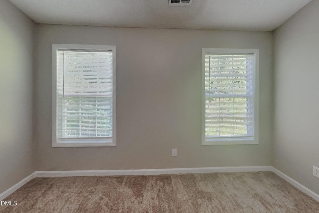4812 Silverdene Street - Photo 5