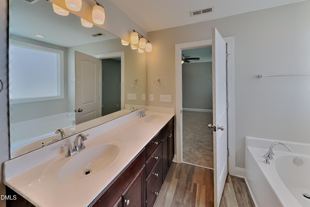 834 Lakemont Drive - Photo 8