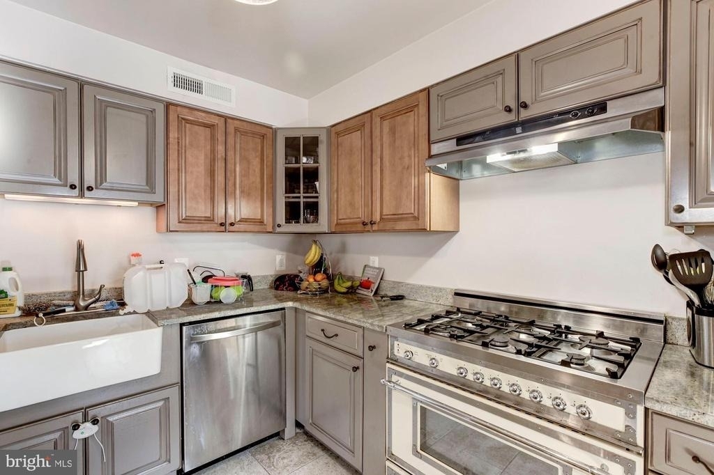 150 Monroe Street - Photo 12