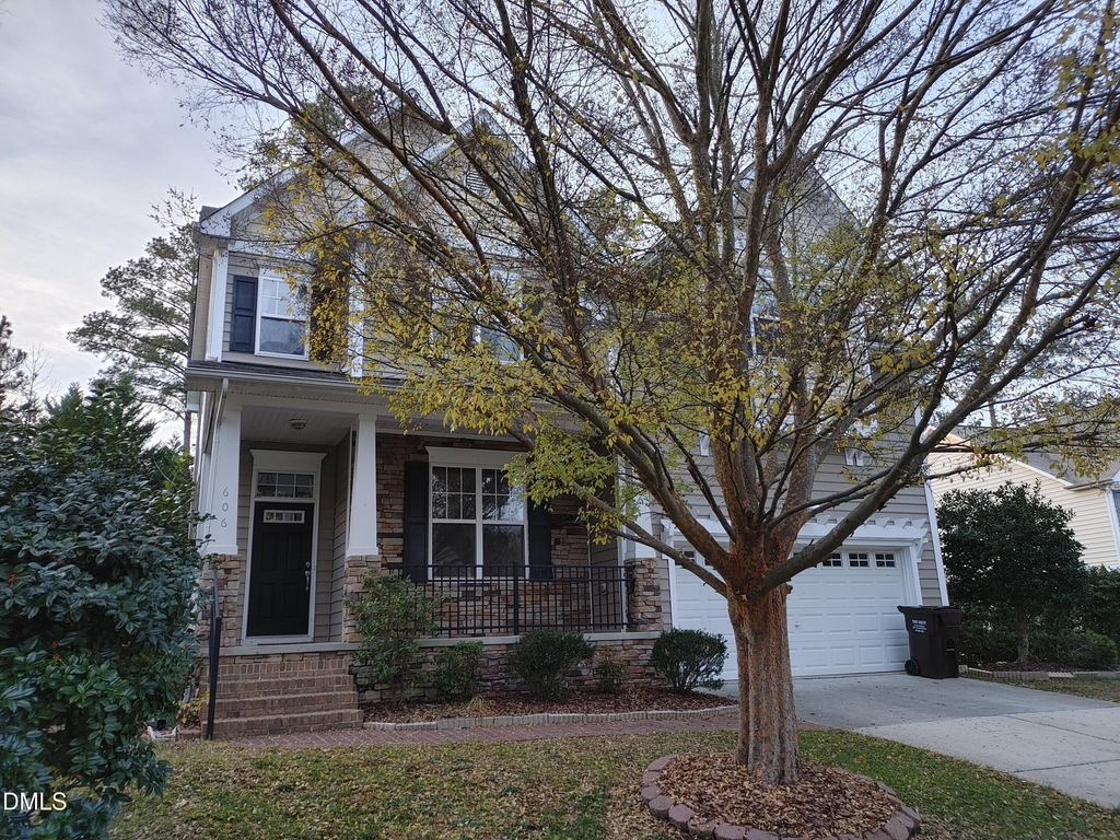 606 Lyon Tree Lane - Photo 1