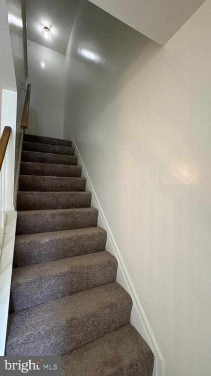 6762 Ducketts Lane - Photo 9