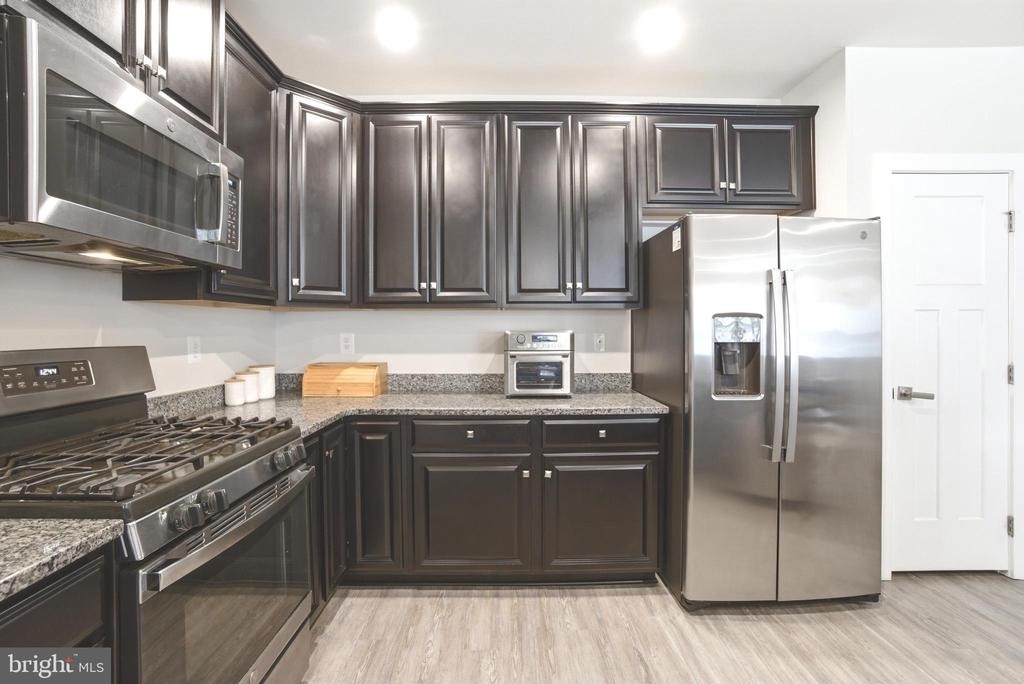 10020 Ruffian Way - Photo 7