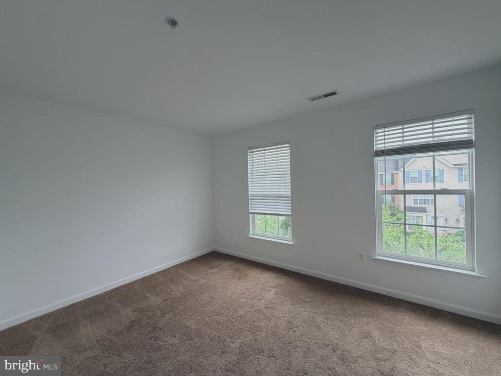 605 Tivoli Road - Photo 11