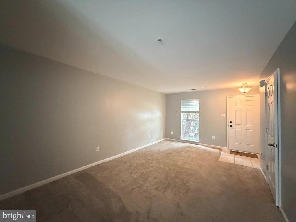 605 Tivoli Road - Photo 3
