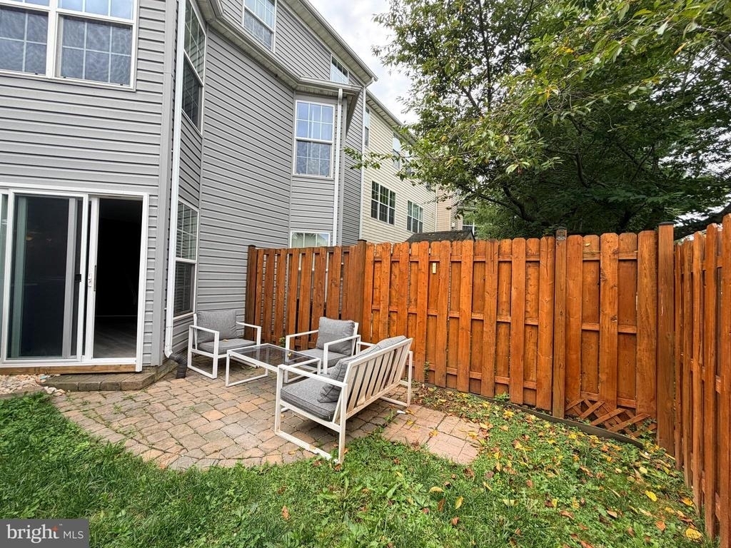 605 Tivoli Road - Photo 7
