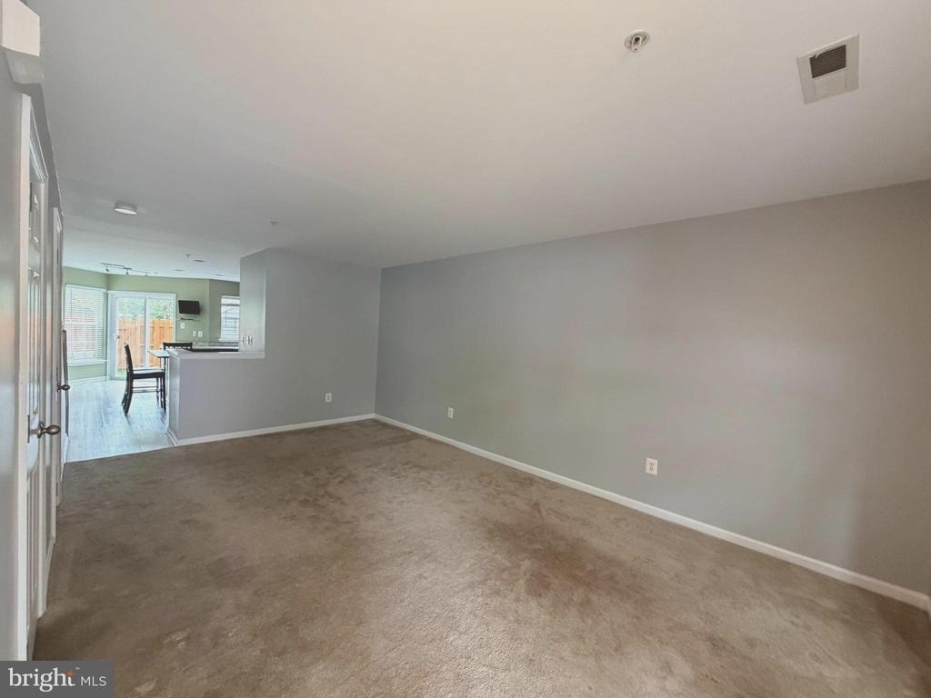 605 Tivoli Road - Photo 1