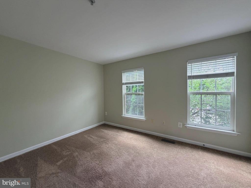 605 Tivoli Road - Photo 8
