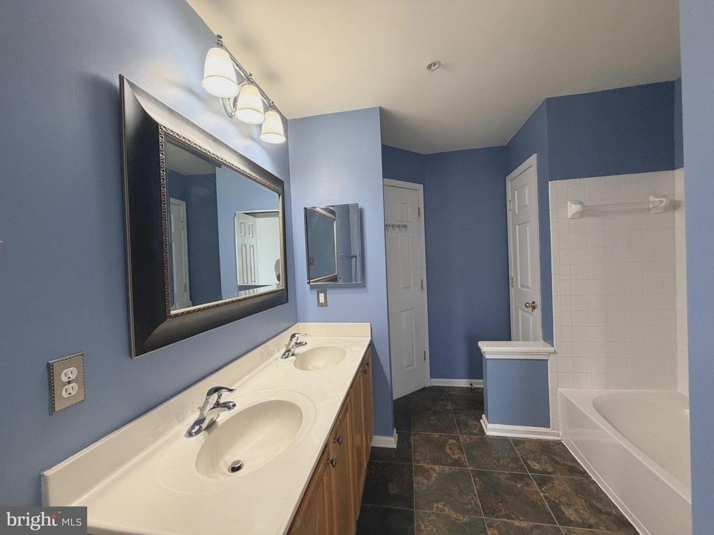 605 Tivoli Road - Photo 12