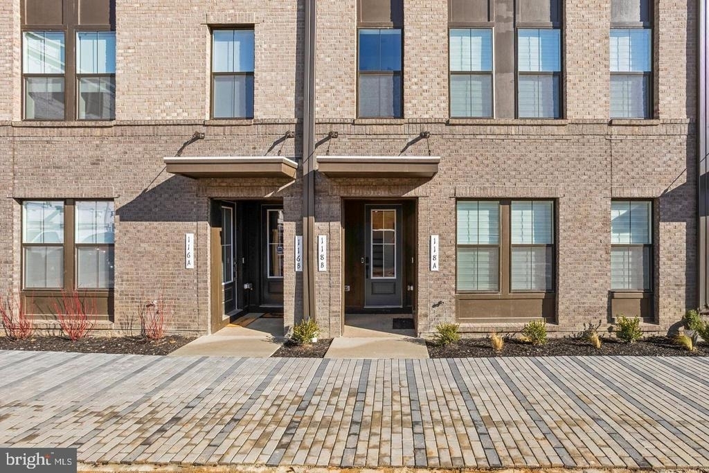 118 Locke Street - Photo 0