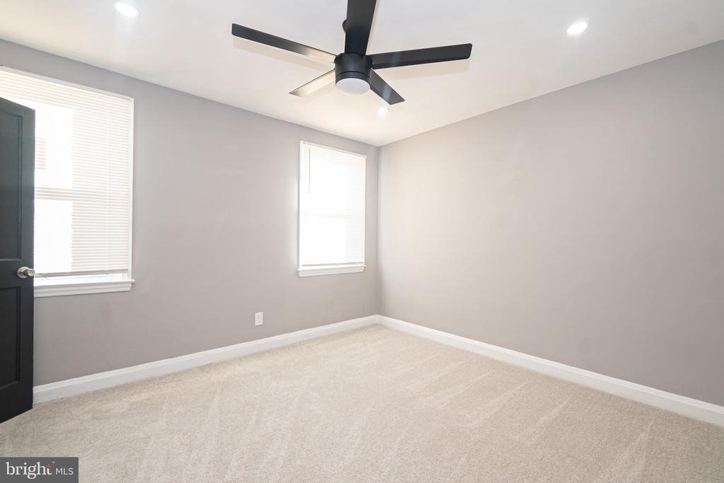 3519 Kentucky Avenue - Photo 11
