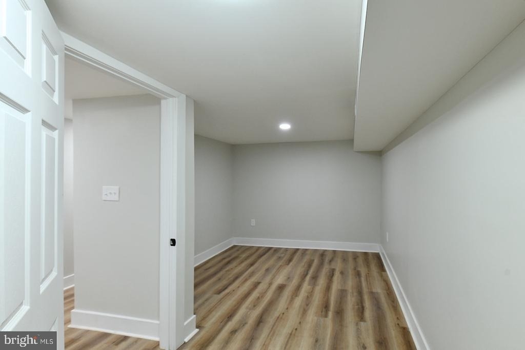 420 E 28th Street - Photo 27