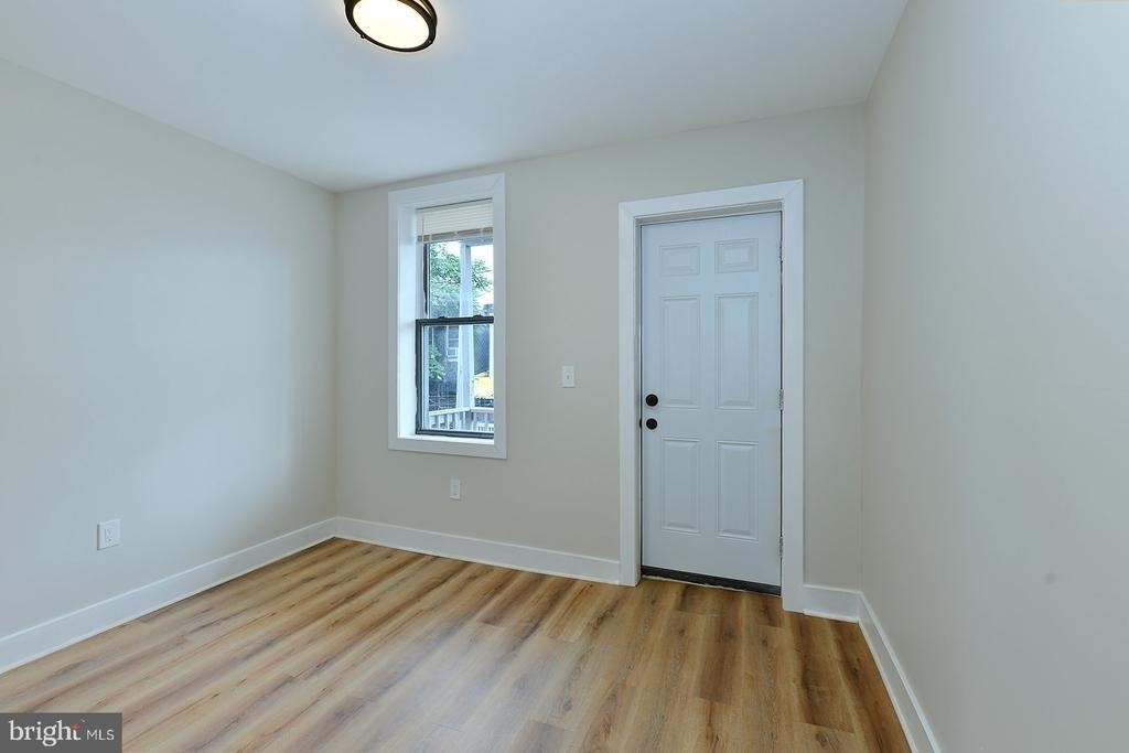 420 E 28th Street - Photo 20