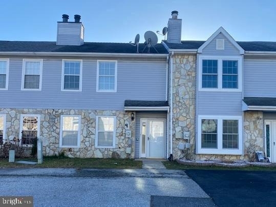 9 Revere Place - Photo 0