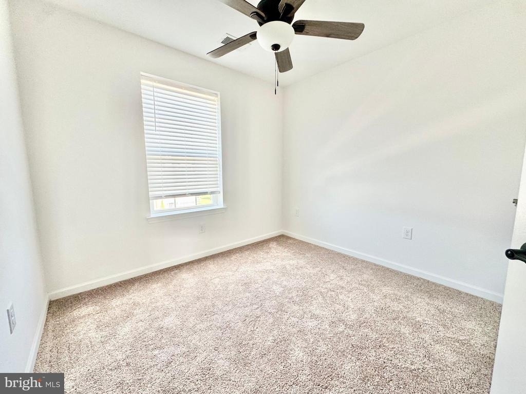 1066 Wickersham Way - Photo 18