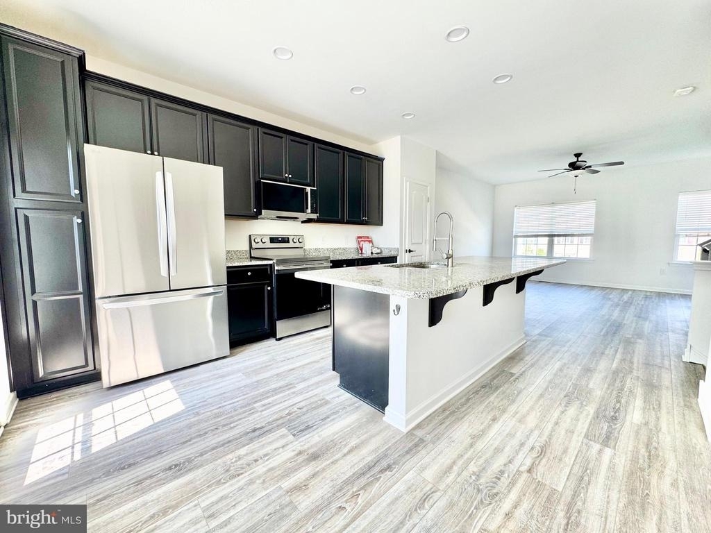 1066 Wickersham Way - Photo 7