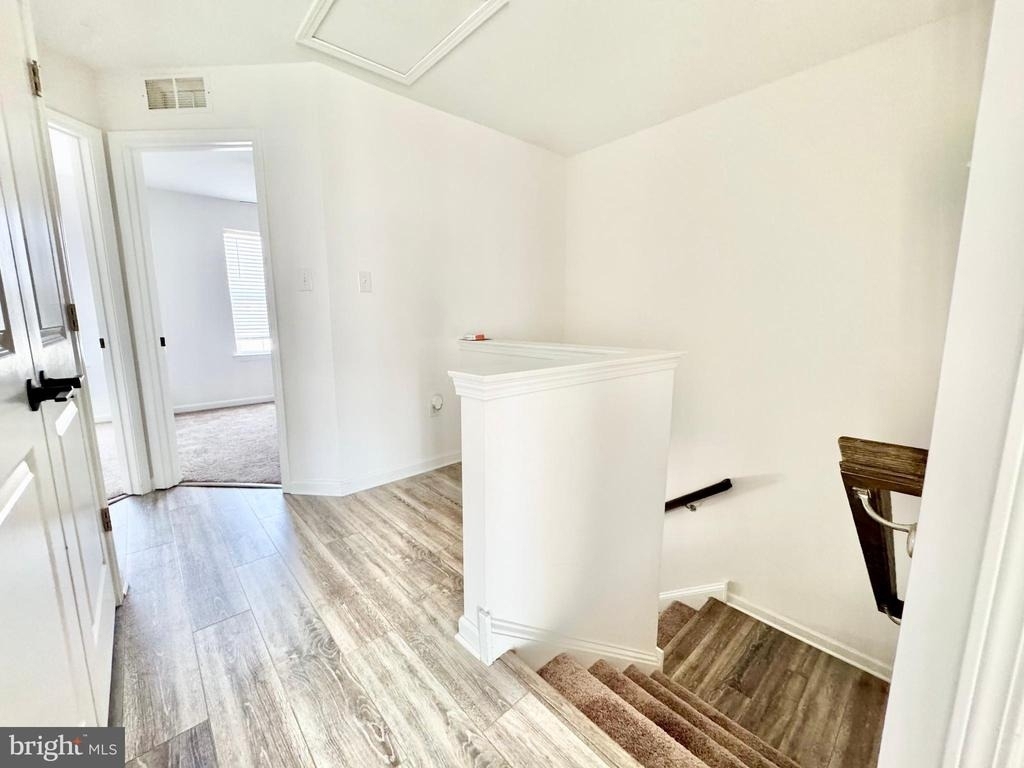 1066 Wickersham Way - Photo 10