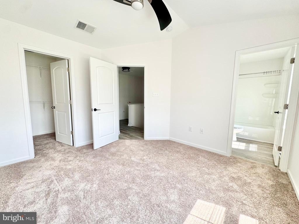1066 Wickersham Way - Photo 12