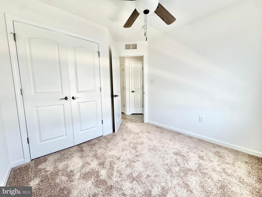 1066 Wickersham Way - Photo 19