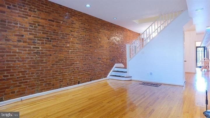 1209 E Street Ne - Photo 3