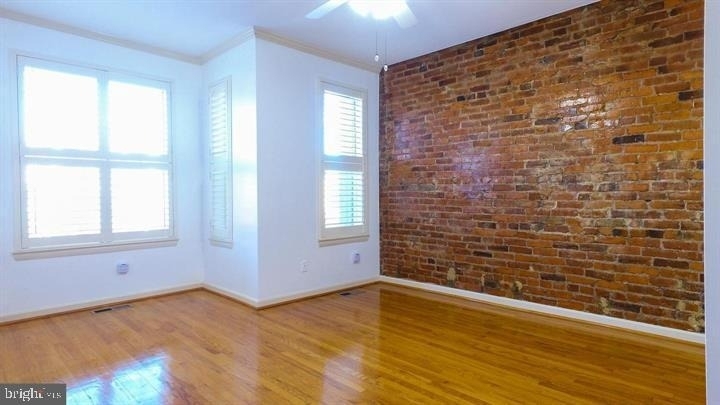 1209 E Street Ne - Photo 13