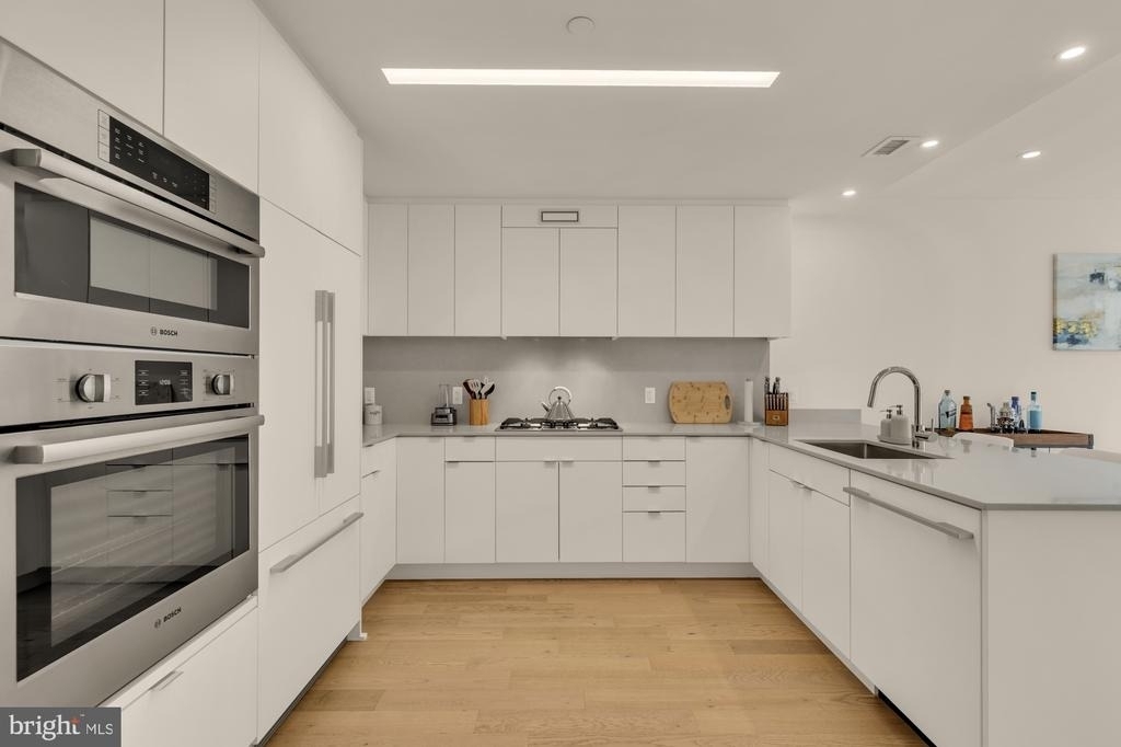 37 L Street Se - Photo 16