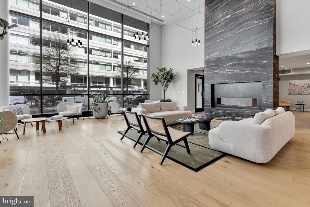 37 L Street Se - Photo 4