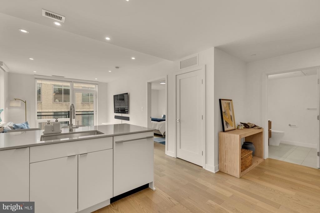 37 L Street Se - Photo 23