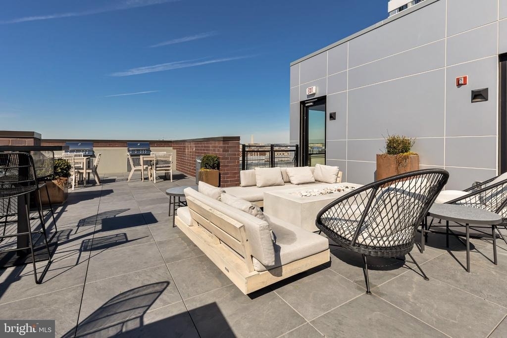 37 L Street Se - Photo 45