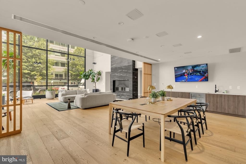 37 L Street Se - Photo 5