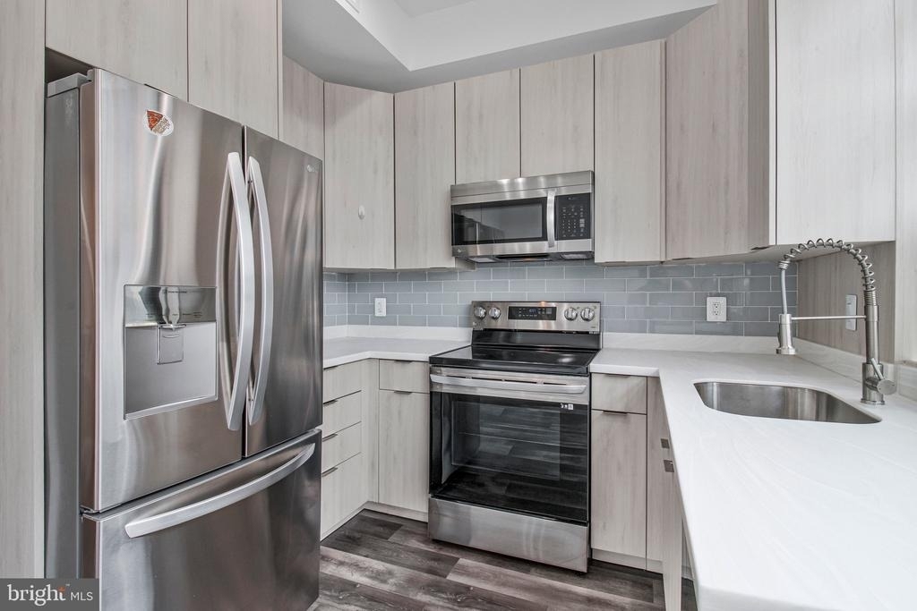 506 H Street Ne - Photo 2