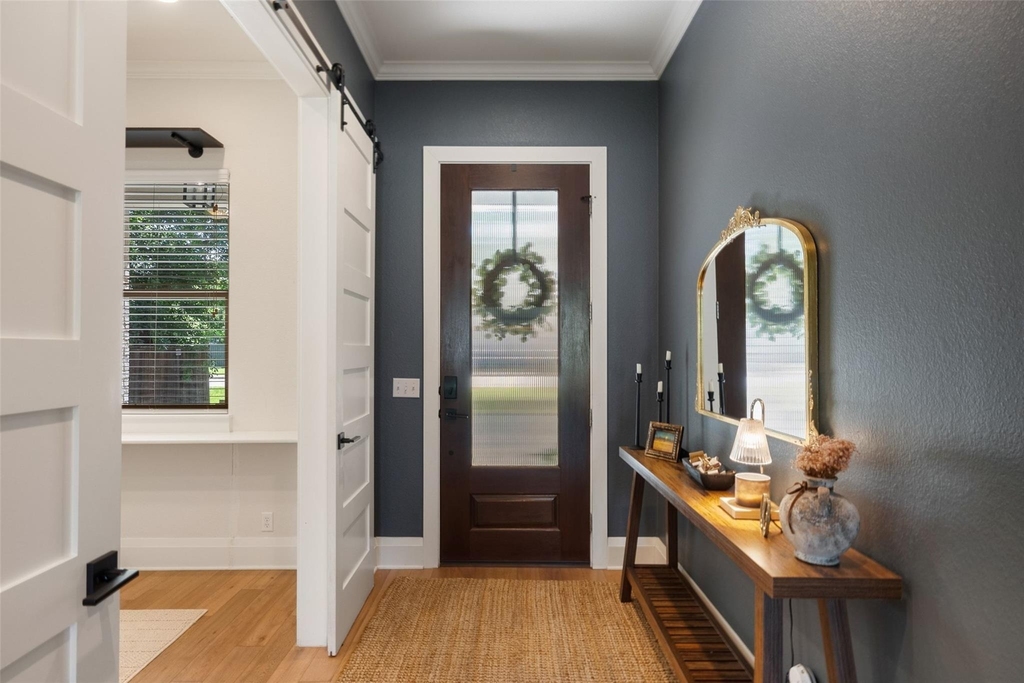 1410 Hart St - Photo 8