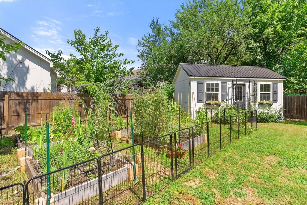 1410 Hart St - Photo 33