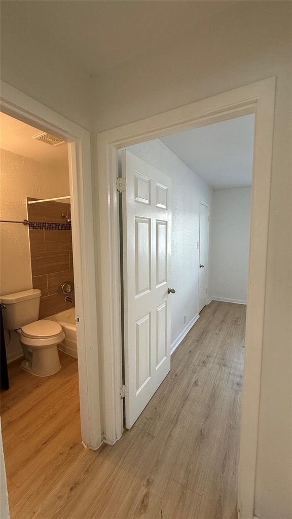 2401 Manor Rd - Photo 6