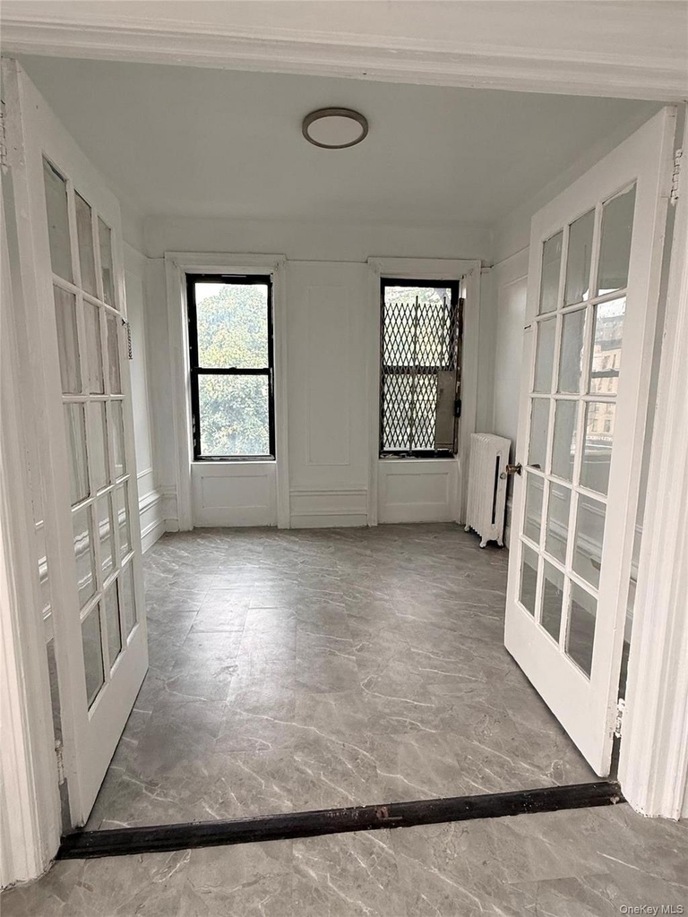 Apartment in Bronx Albany Crescent - Photo 0