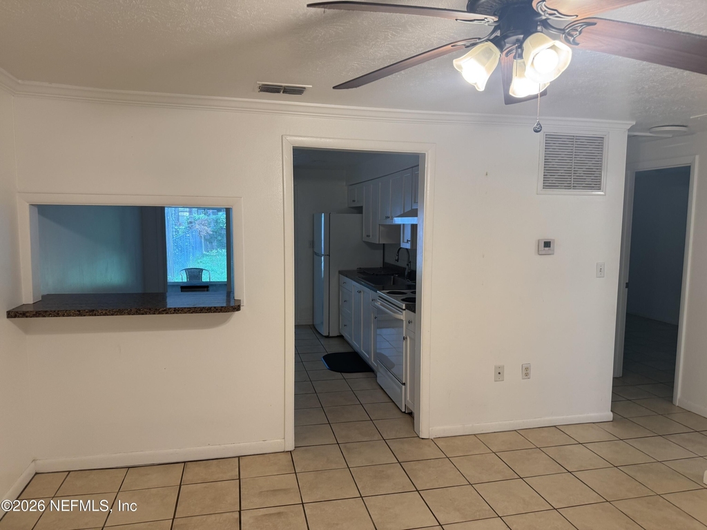 122 N Myrtle Street - Photo 4