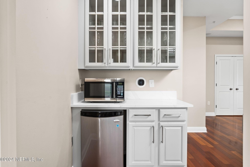 400 E Bay Street - Photo 43